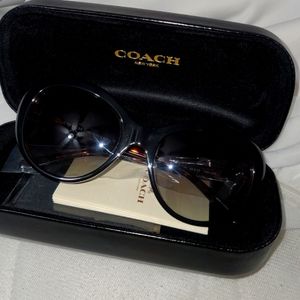 Coach Vintage Womens Authentic Sunglasses in black tortoise
